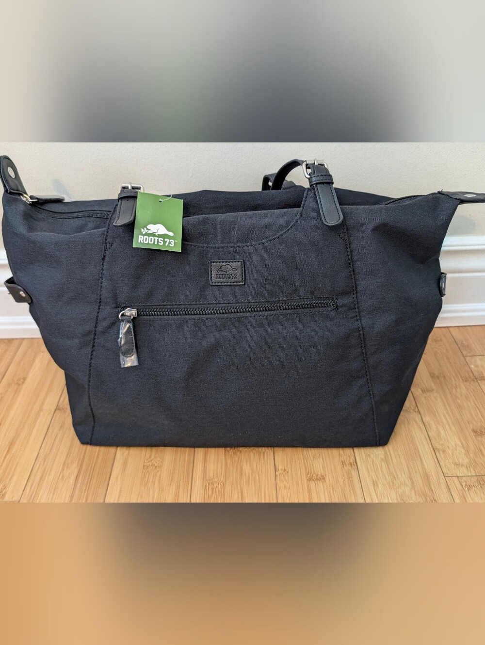 Roots Black Tote NWT - Picture 2 of 9